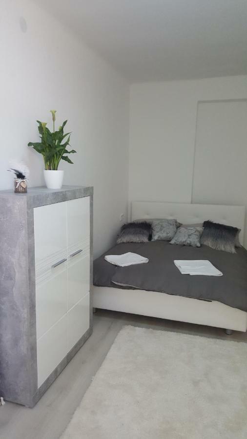 Gutenberg Utca Apartman Сегед Экстерьер фото