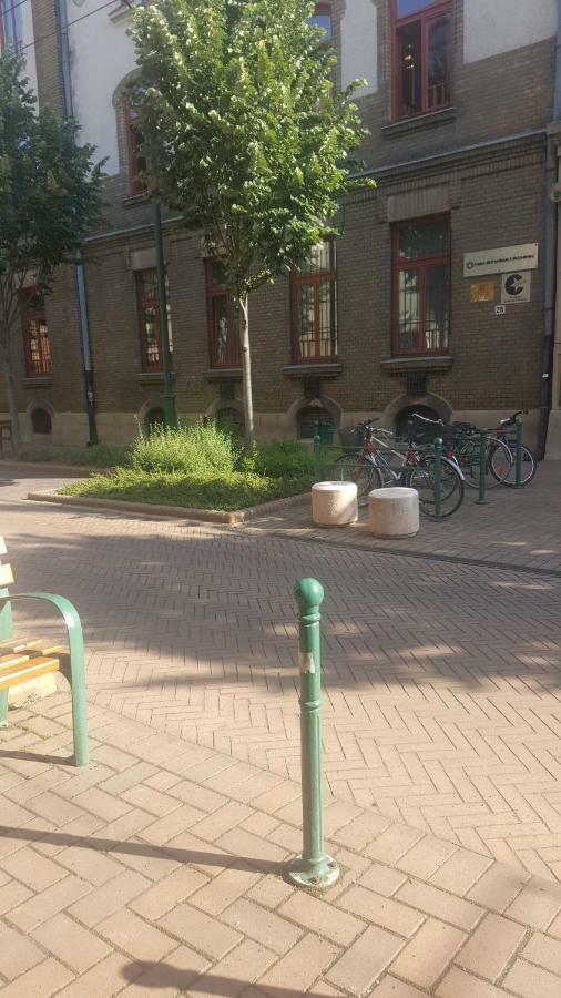 Gutenberg Utca Apartman Сегед Экстерьер фото